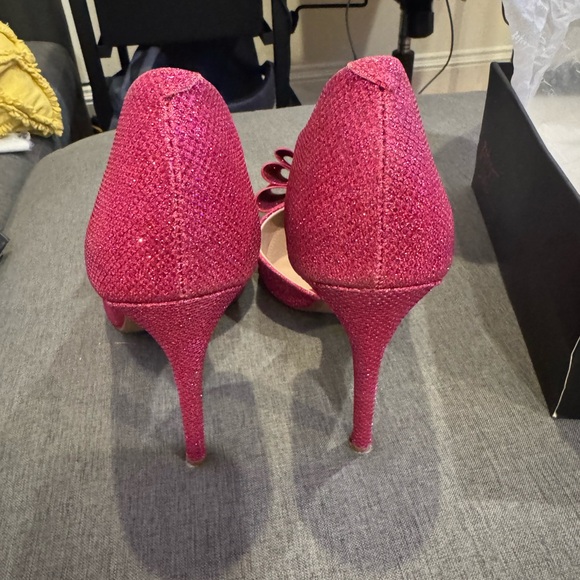 Betsey Johnson Pink Glitter Women's Shoes - Picture 3 of 12